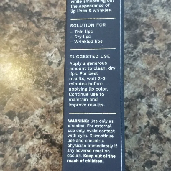 City Lips Plumping Lip Gloss - Elegant Clear. 💋🔥💋🔥 - Picture 4 of 6